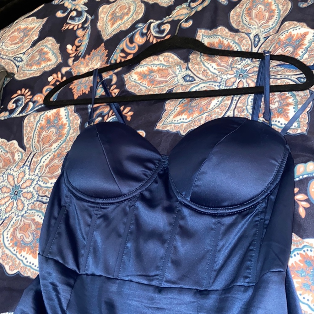 Stain dark blue dress